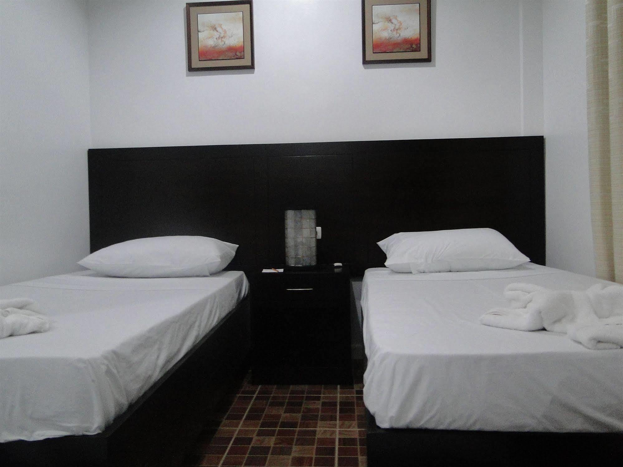 Susan'S Place Bed And Breakfast Puerto Princesa Exterior foto