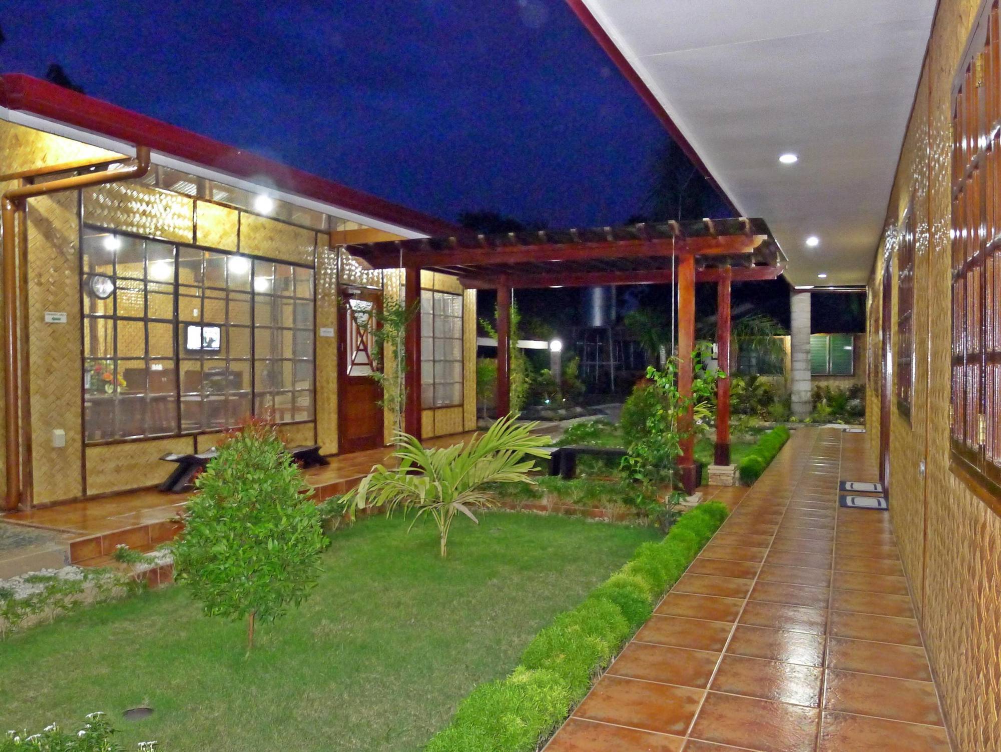 Susan'S Place Bed And Breakfast Puerto Princesa Exterior foto